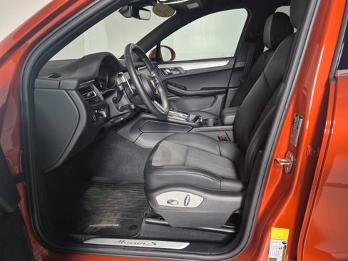 Used 2022 Porsche Macan S AWD/4WD image 14