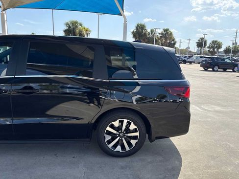 Used 2026 Honda Odyssey EX-L image 3
