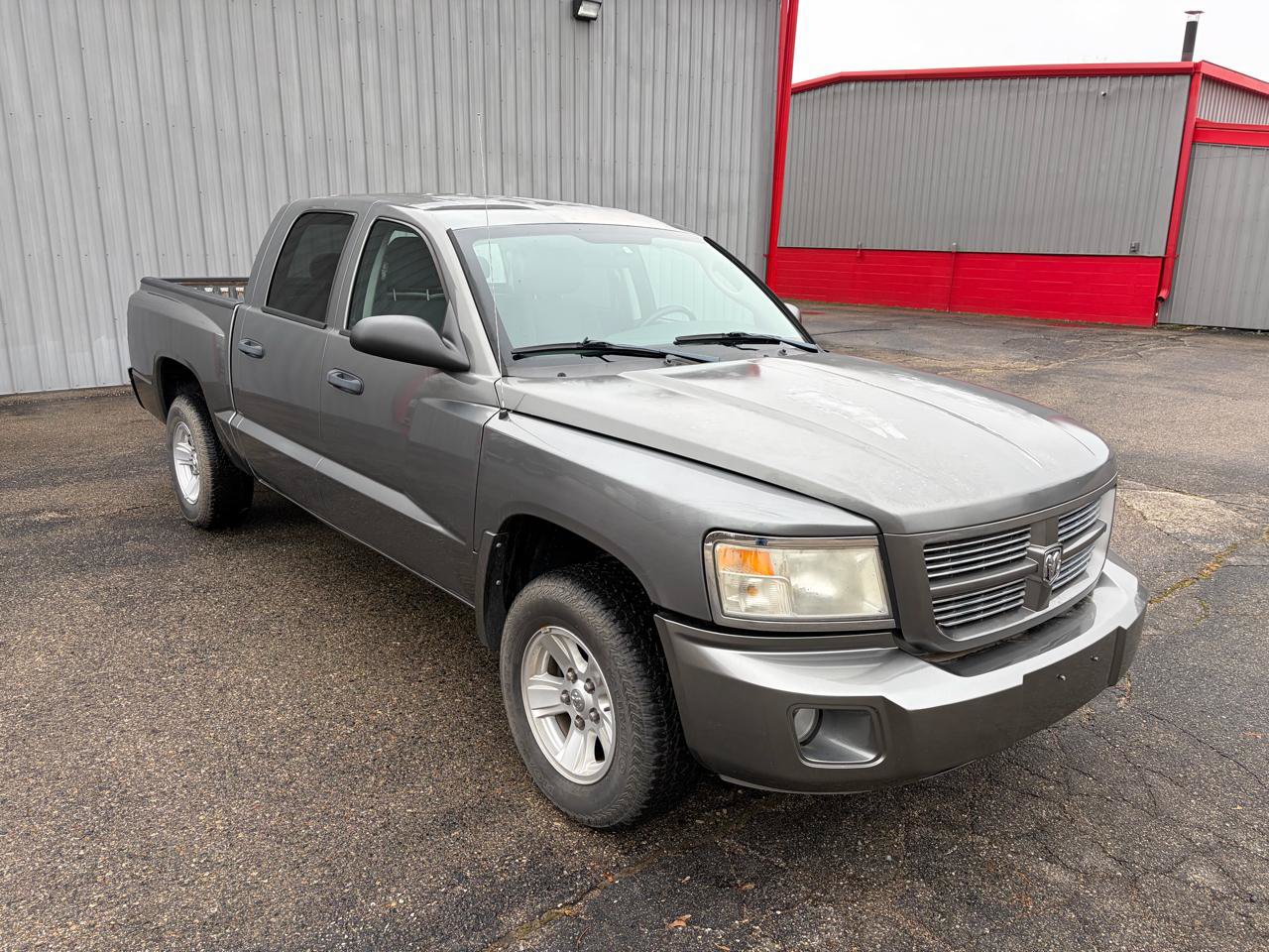 Used 2011 Dodge Dakota 4x4 Crew Cab image 1