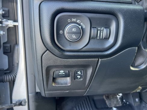 Used 2021 RAM 1500 Laramie w/ Sport Appearance Package image 16