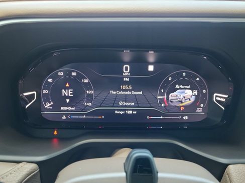Used 2023 GMC Yukon Denali w/ Advanced Technology Package AWD/4WD image 25