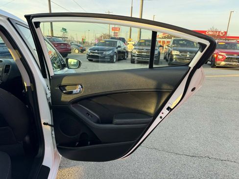 Used 2015 Kia Forte EX image 14