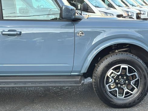 Certified 2025 Ford Bronco Outer Banks AWD/4WD image 5