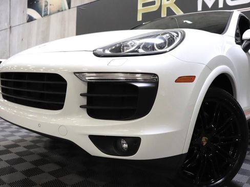Used 2018 Porsche Cayenne Platinum Edition w/ Premium Package image 76