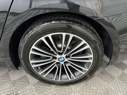 Used 2018 BMW 530i xDrive AWD/4WD image 19