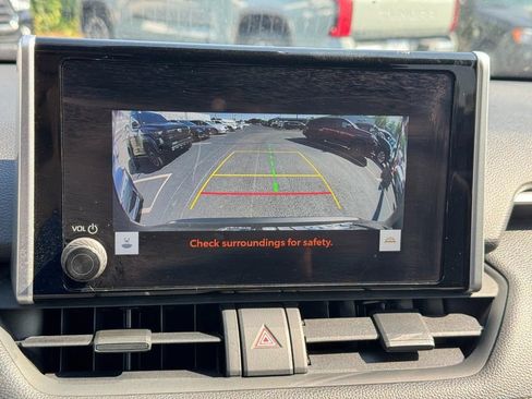Certified 2025 Toyota RAV4 LE AWD/4WD image 29