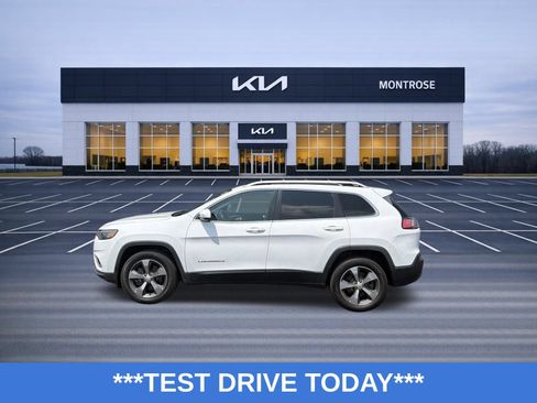 Used 2019 Jeep Cherokee Limited AWD/4WD image 12