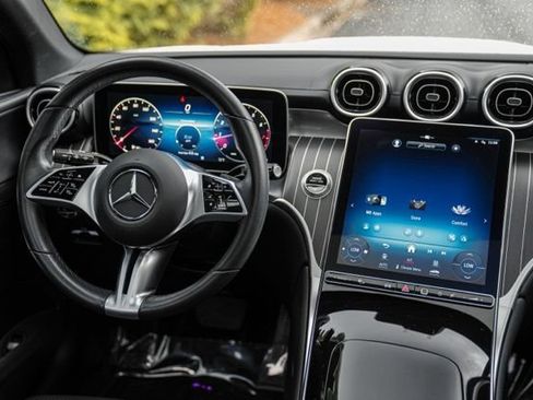 Used 2023 Mercedes-Benz GLC 300 image 26