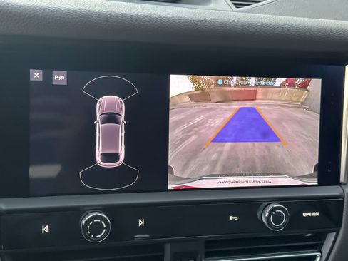 Used 2023 Porsche Macan S image 20