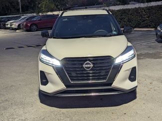 Used 2024 Nissan Kicks SR video 2