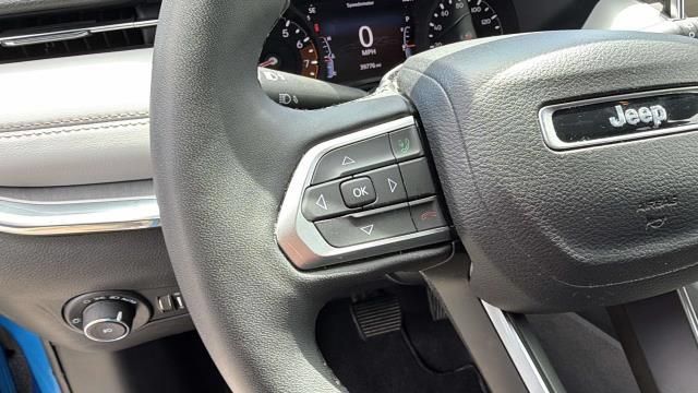 Used 2023 Jeep Compass Limited AWD/4WD image 12