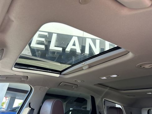 Certified 2020 Buick Enclave Avenir w/ Avenir Technology Package image 23