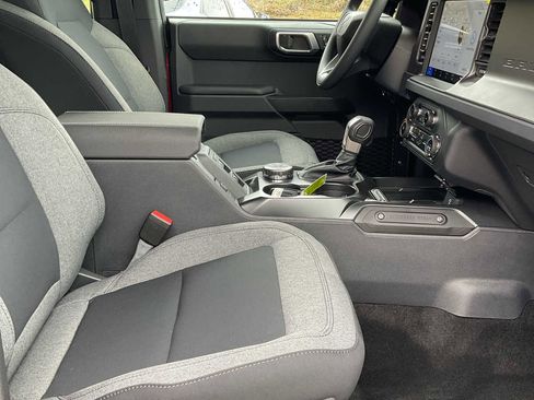 Used 2025 Ford Bronco 4-Door image 55