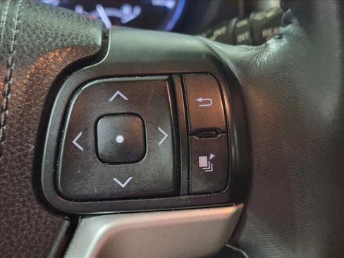Used 2016 Toyota Highlander XLE FWD image 11