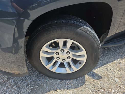 Used 2019 Chevrolet Tahoe 4WD image 10