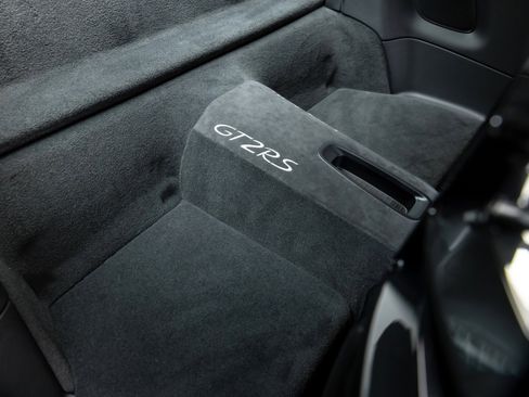 Used 2018 Porsche 911 GT2 RS image 43