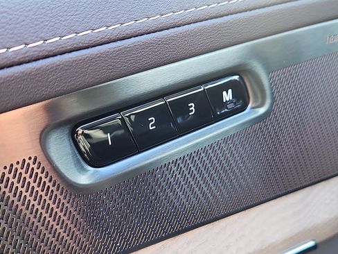 New 2026 Volvo XC90 B6 Plus w/ Protection Package Premier image 10