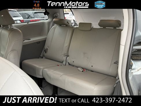 Used 2014 Toyota Sienna XLE image 16