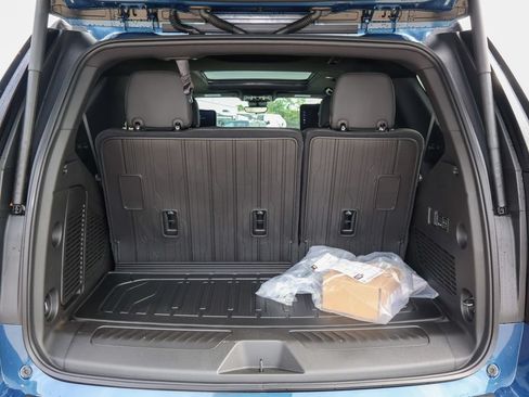 New 2026 GMC Yukon Elevation w/ Elevation Premium Package AWD/4WD image 5