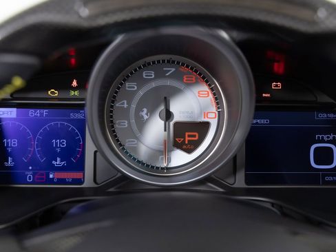 Used 2019 Ferrari Portofino image 32