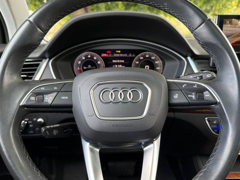 Used 2021 Audi Q5 Prestige w/ Prestige Package image 29