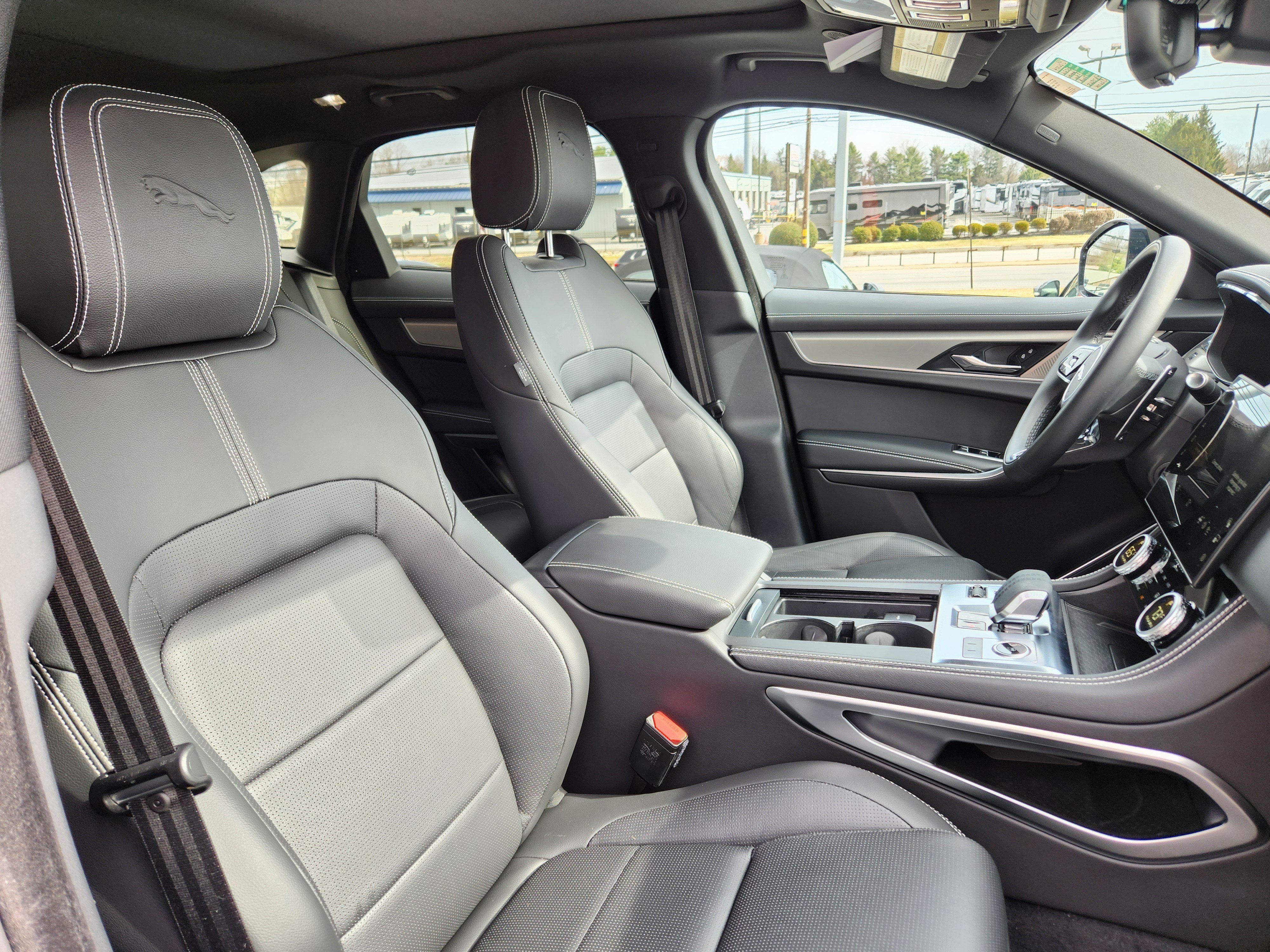 Certified 2026 Jaguar F-PACE R-Dynamic S AWD/4WD image 16