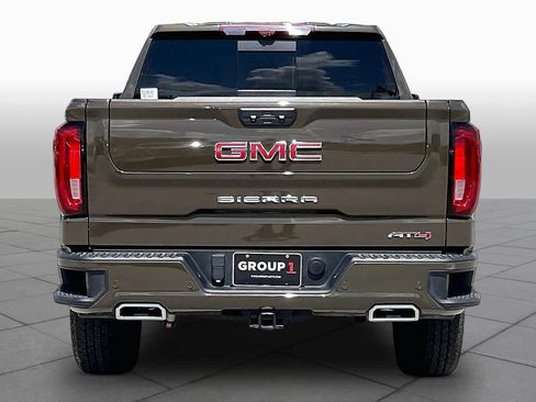 Used 2023 GMC Sierra 1500 AT4 w/ AT4 Premium Package AWD/4WD image 5