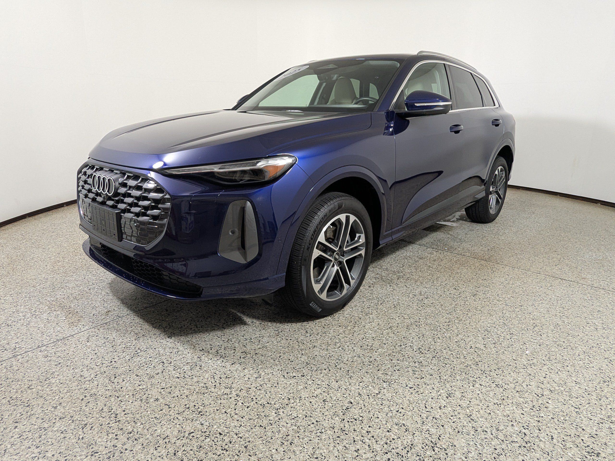 Certified 2025 Audi Q5 Premium w/ Premium Plus AWD/4WD image 3