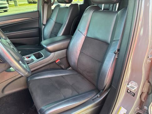 Used 2021 Jeep Grand Cherokee Laredo X AWD/4WD image 33