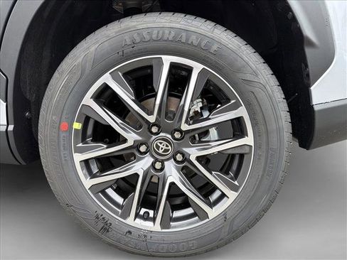 New 2026 Toyota Corolla Cross XLE image 9