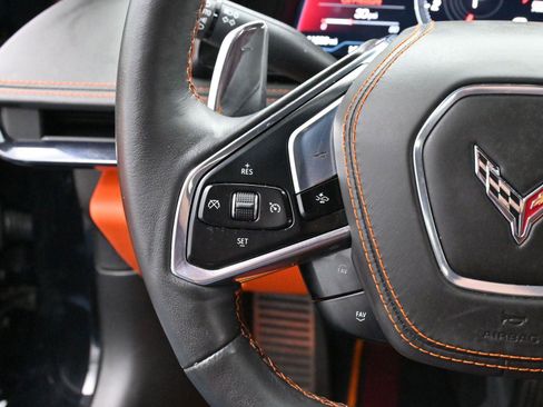 Used 2025 Chevrolet Corvette Stingray Premium Conv w/ Z51 Performance Package image 19