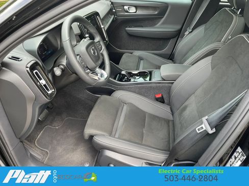 Used 2023 Volvo C40 P8 Recharge Ultimate AWD/4WD image 25