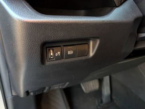 Used 2020 Toyota RAV4 LE image 16