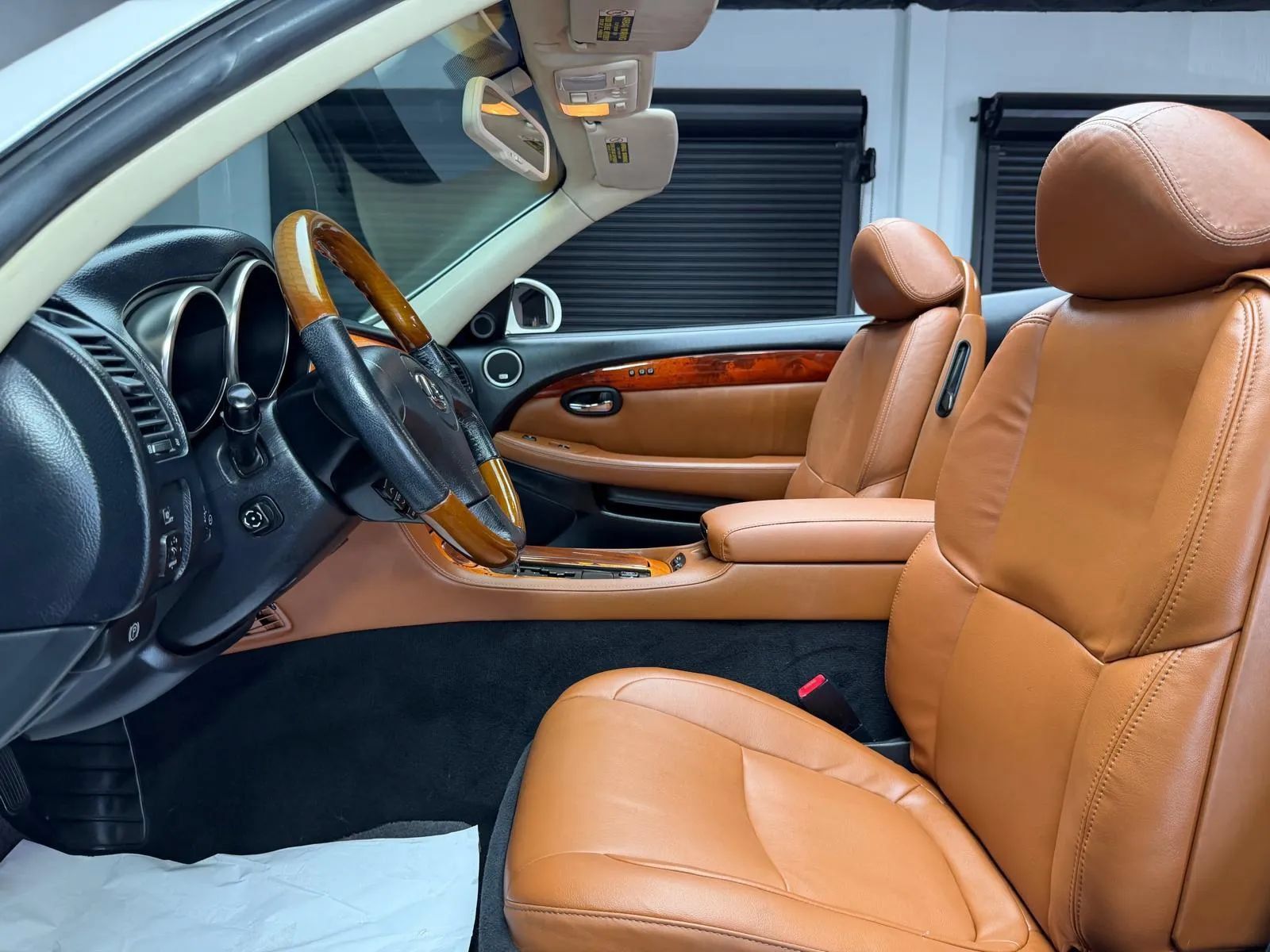 Used 2003 Lexus SC 430 Convertible RWD image 25
