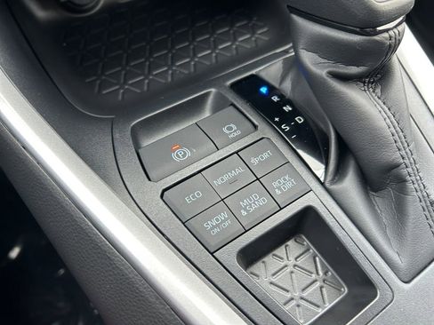 New 2025 Toyota RAV4 XLE image 36