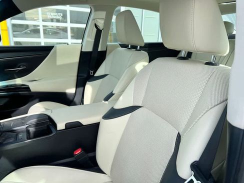 Used 2022 Lexus ES 350 w/ Premium Package image 14