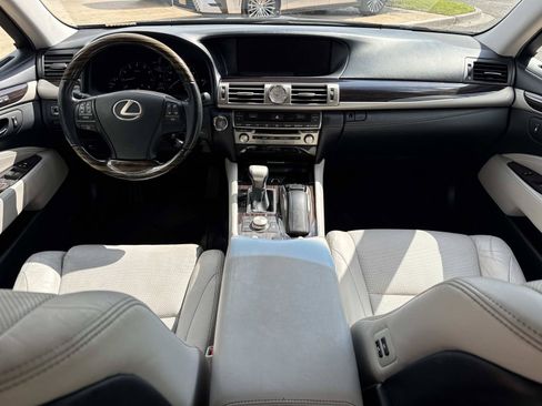 Used 2016 Lexus LS 460 AWD w/ Comfort Package image 21
