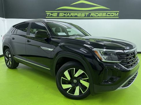 Used 2024 Volkswagen Atlas Cross Sport SEL image 1