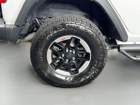 Used 2018 Jeep Wrangler Unlimited Rubicon AWD/4WD image 37