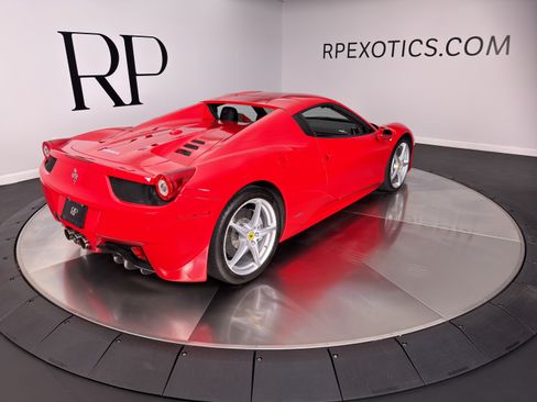 Used 2012 Ferrari 458 Spider RWD image 17