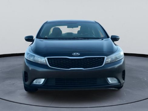 Used 2017 Kia Forte EX image 3