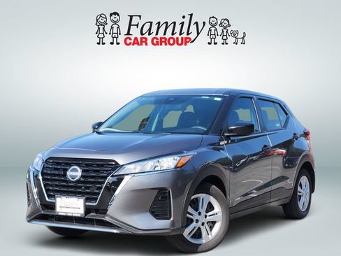 Used 2025 Nissan Kicks Play S FWD image 1