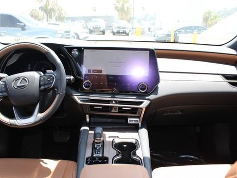 Certified 2023 Lexus RX 350h w/ Accessory Package (Z1) AWD/4WD image 10
