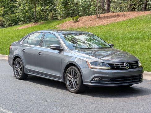 Used 2018 Volkswagen Jetta SEL FWD image 27
