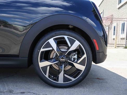 New 2026 MINI Cooper 2-Door Hardtop image 11