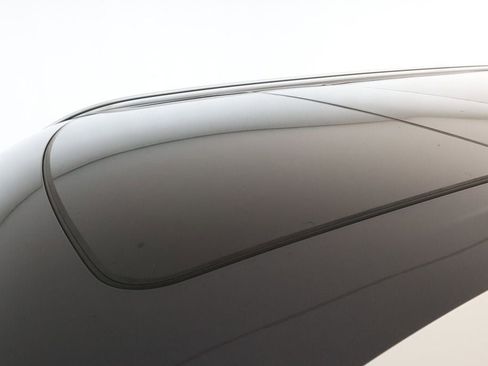 Used 2025 Kia EV9 Wind image 8