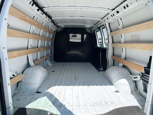Used 2025 Chevrolet Express 2500 w/ Driver Convenience Package RWD image 20