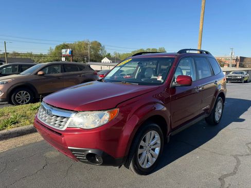 Used 2011 Subaru Forester 2.5X Premium image 3