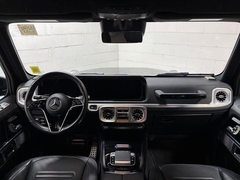 Used 2025 Mercedes-Benz G 550 image 35