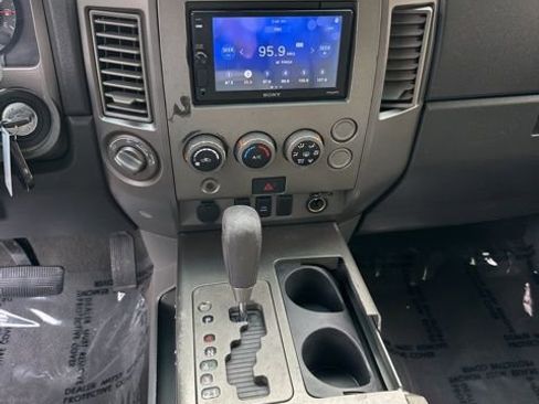 Used 2005 Nissan Titan SE w/ (W01) Utility Bed Pkg image 18